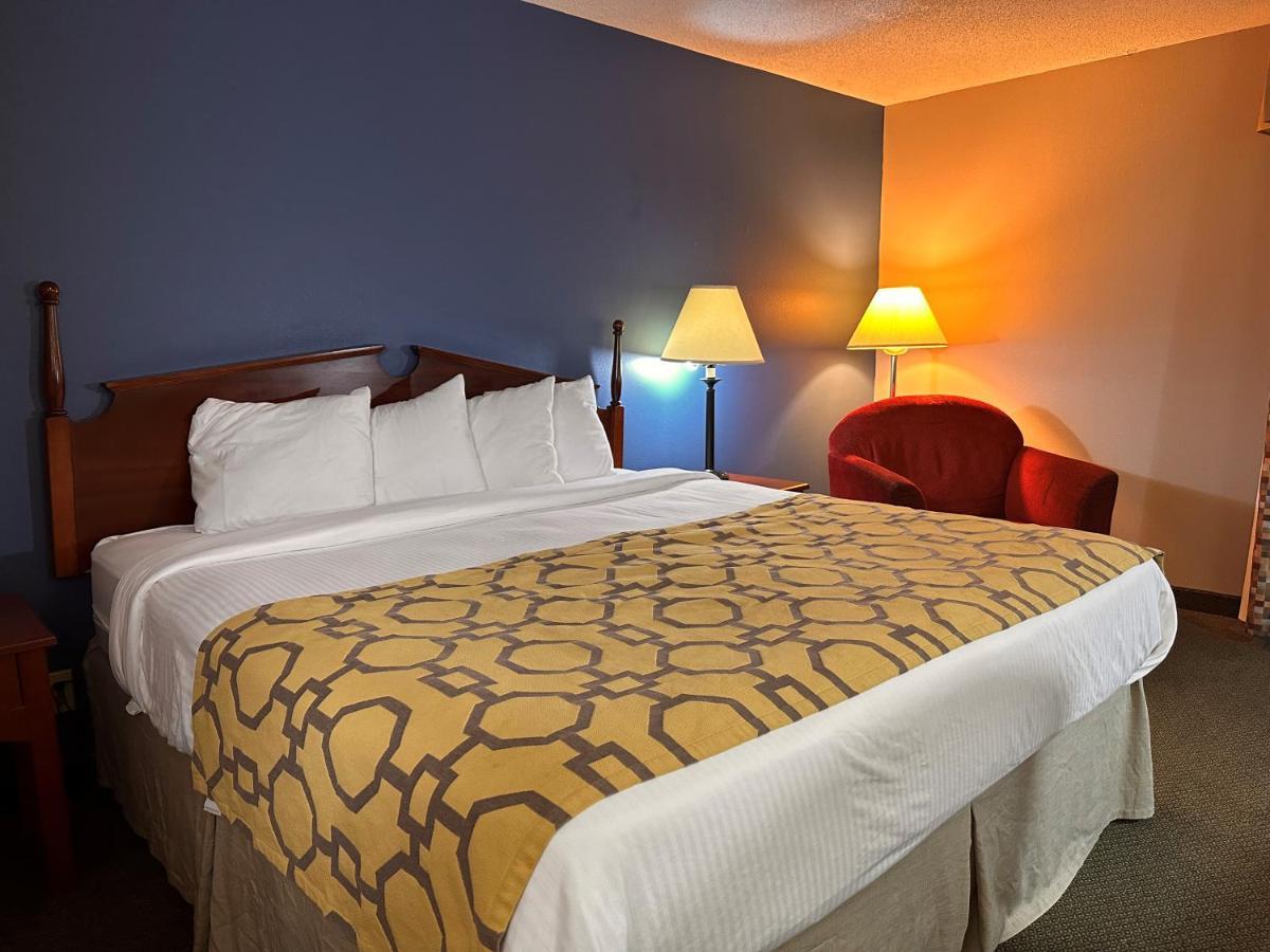 Baymont By Wyndham Corydon Hotel Exterior foto